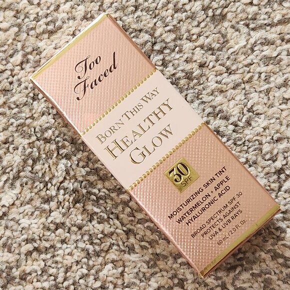 Too Faced: Born This Way Healthy Glow SPF 30: Vanilla *discontinued* - Picture 4 of 4